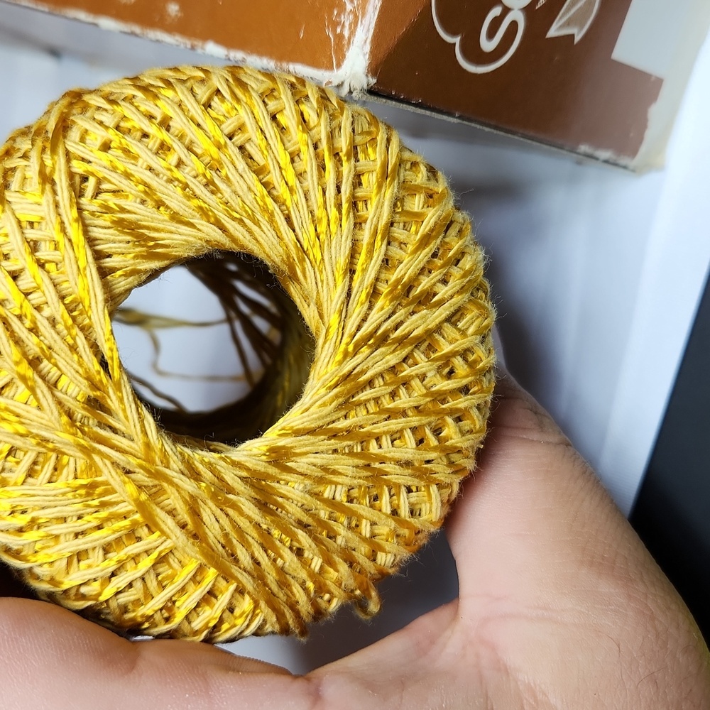 Brasil Gold / Yellow Yarn - Picture 3 of 7
